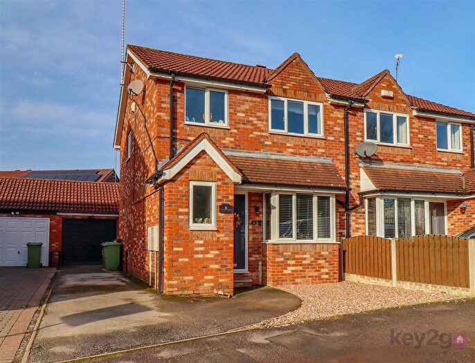 3 Bedroom Semi Detached House For Sale In Emmett Carr Lane, Renishaw, Sheffield, S21