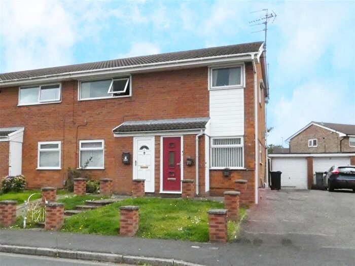 2 Bedroom Flat For Sale In Cringles Drive, Tarbock Green, Liverpool, L35