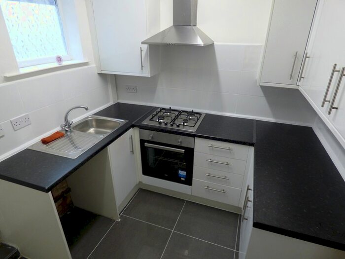 2 Bedroom Flat To Rent In Blackburn Road, Astley Bridge, Bolton, BL1