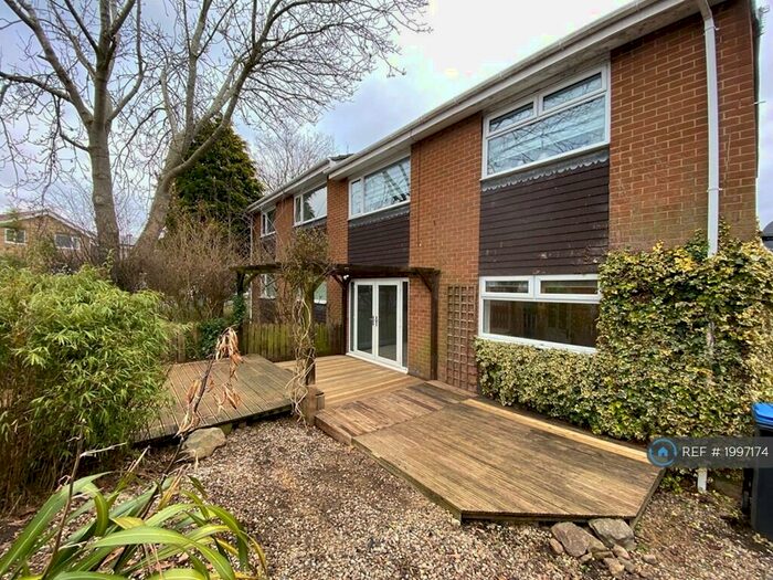 2 Bedroom Flat To Rent In Hamsterley Drive, Crook, DL15