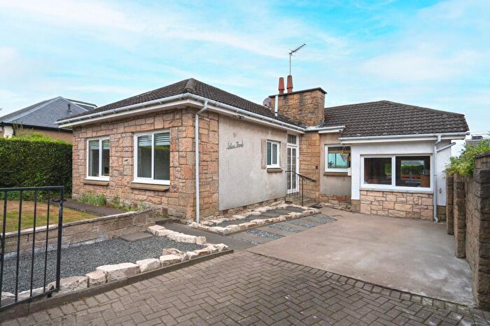 3 Bedroom Detached Bungalow For Sale In Park Drive, Brightons, FK2