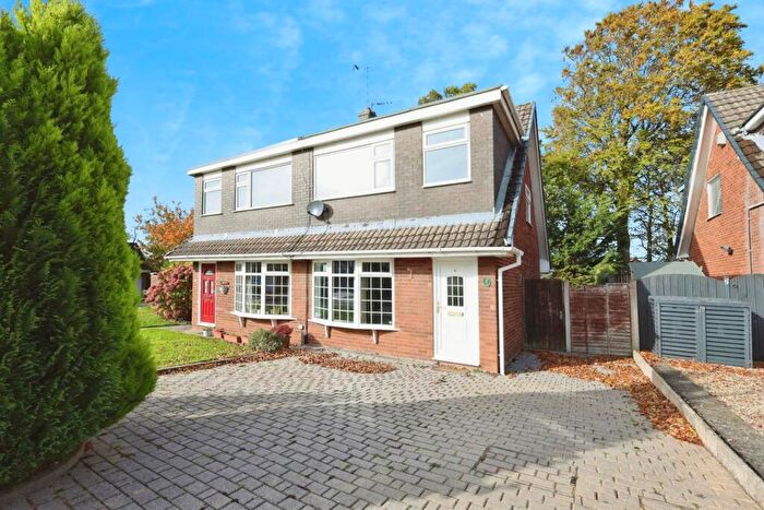 3 Bedroom Semi-Detached House To Rent In Hillwood Close, Spital, CH63