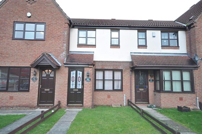2 Bedroom Town House To Rent In Mill Lane, Carlton, DN14