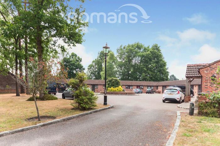 2 Bedroom Bungalow To Rent In Nine Mile Ride, Finchampstead, Wokingham, RG40