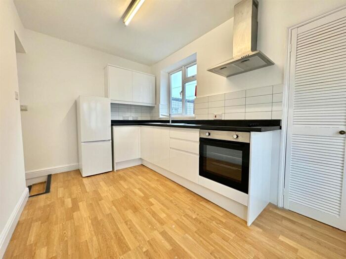 1 Bedroom Flat To Rent In Green Lanes, London, London, N4