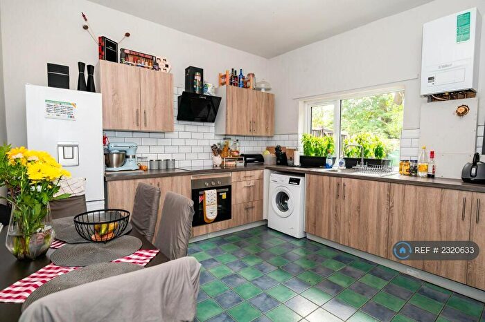 3 Bedroom Terraced House To Rent In Albert Road, Sheffield, S8