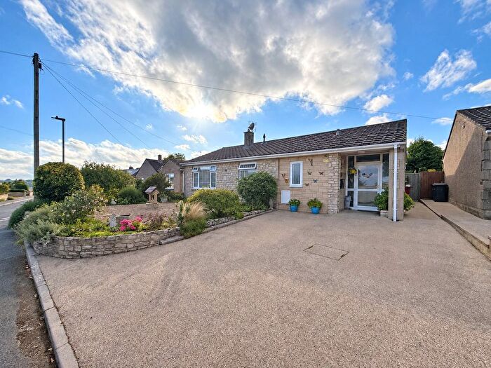 3 Bedroom Bungalow For Sale In Budbury Close, Bradford-On-Avon, BA15