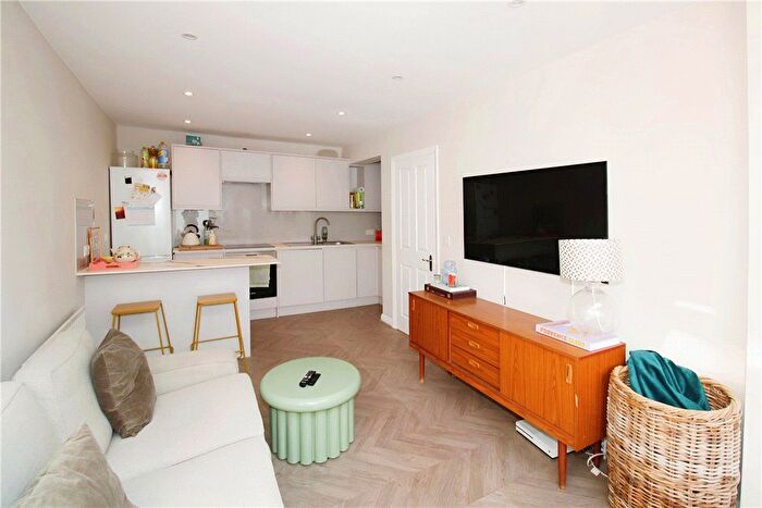 1 Bedroom Semi-Detached House To Rent In Bassingham Road, London, SW18