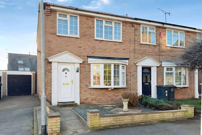 3 Bedroom End Of Terrace House For Sale In Hall Croft, Beeston, Nottingham, NG9
