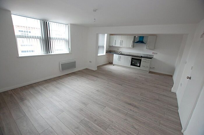 Studio To Rent In Canterbury Street, Ashton-Under-Lyne, Greater Manchester, OL6