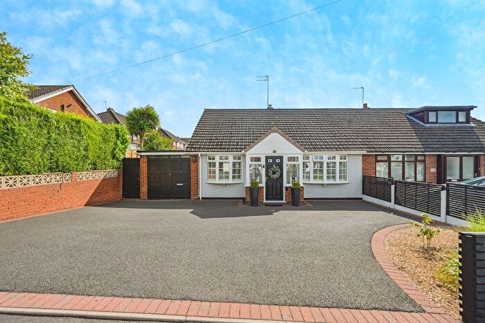 2 Bedroom Semi-Detached Bungalow For Sale In Johns Lane, Walsall, WS6