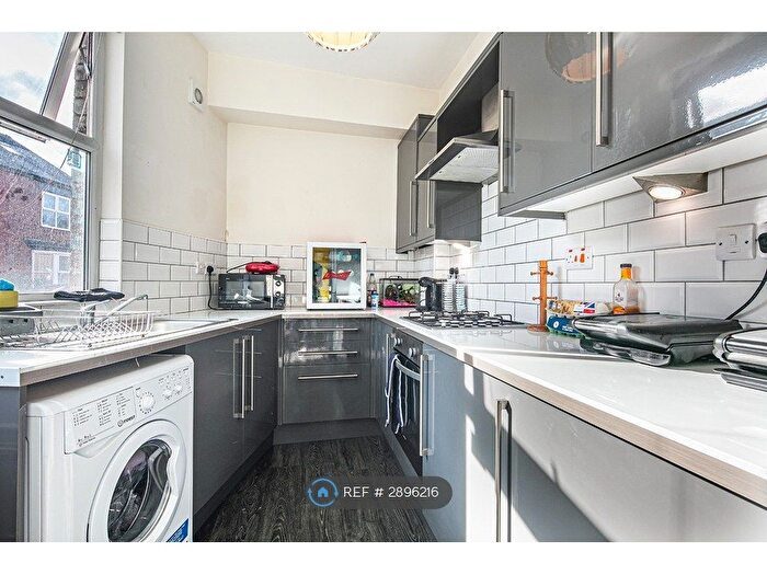 4 Bedroom End Of Terrace House To Rent In Harefield Road, Sheffield, S11