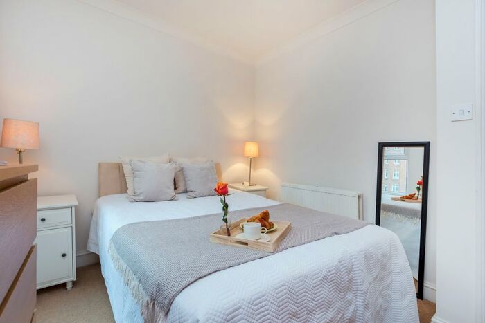 1 Bedroom Flat To Rent In Westbourne Grove, London, W2