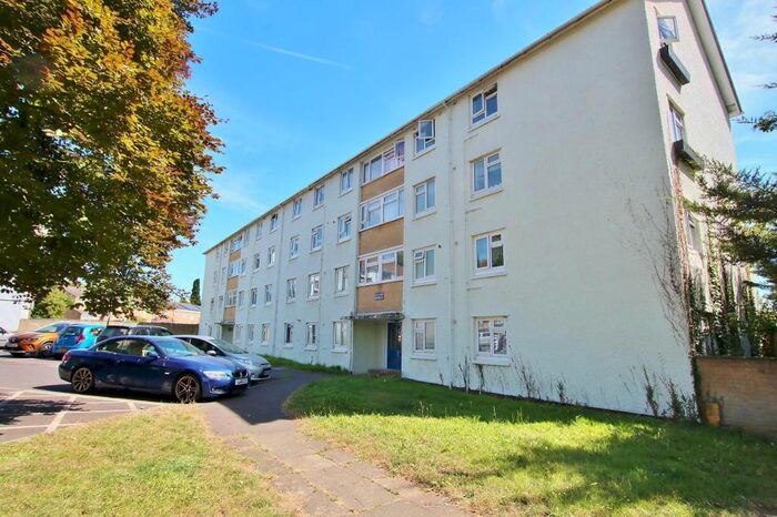 3 Bedroom Flat To Rent In Lower Brownhill Road, Southampton, SO16