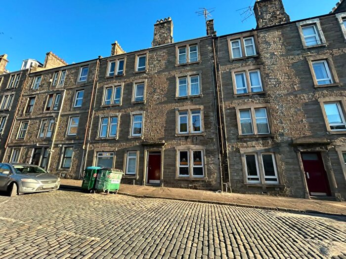 2 Bedroom Flat To Rent In Morgan Street, Dundee, DD4