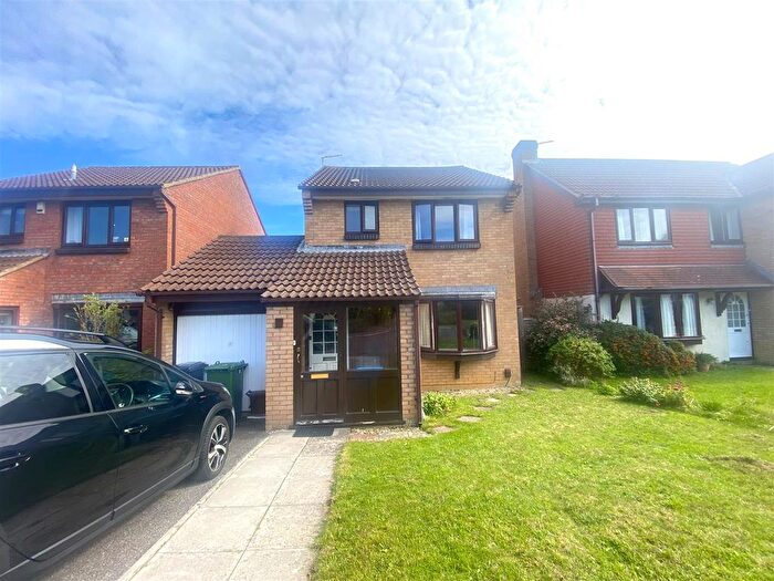 3 Bedroom Detached House To Rent In Remenham Drive, Henleaze, Bristol, BS9