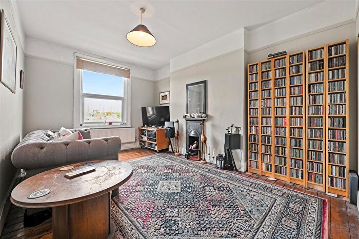 2 Bedroom Property For Sale In Burlington Mews, London, W3