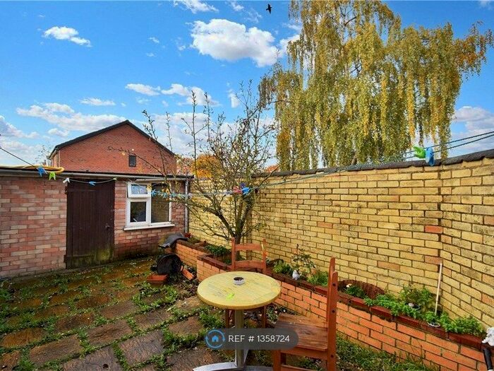 5 Bedroom Terraced House To Rent In Nuns Way, Cambridge, CB4