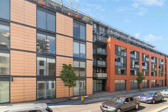 1 Bedroom Flat To Rent In Southwark Bridge Road, London, SE1