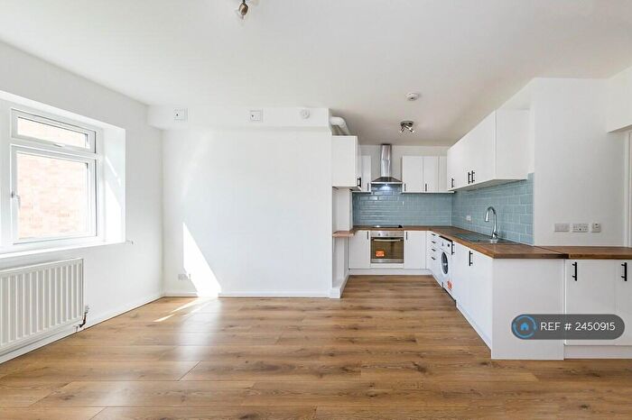 2 Bedroom Flat To Rent In Sherwood, London, NW6