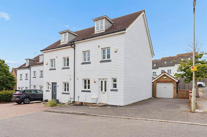 4 Bedroom Semi-Detached House For Sale In Eversleigh Rise, South Tankerton, Whitstable, CT5
