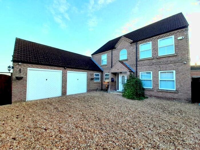 4 Bedroom Detached House For Sale In Merend Close, Sandtoft, Doncaster, DN8