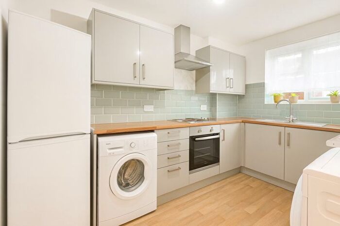 1 Bedroom Flat To Rent In Palmerston Road, London, N22