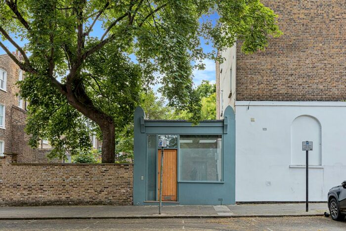 1 Bedroom End Of Terrace House To Rent In Cloudesley Square, Islington, N1