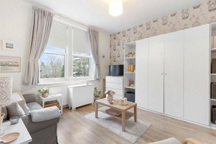Studio To Rent In Mount Adon Park, East Dulwich, SE22