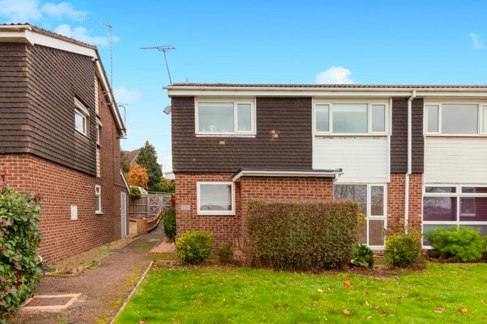 2 Bedroom Maisonette To Rent In Bankside, Banbury, OX16