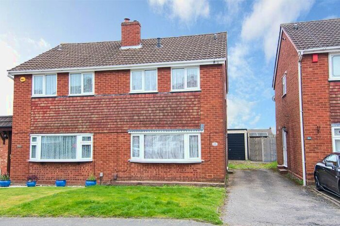 3 Bedroom Semi-Detached House To Rent In Hunter Avenue, Chase Terrace, Burntwood, WS7