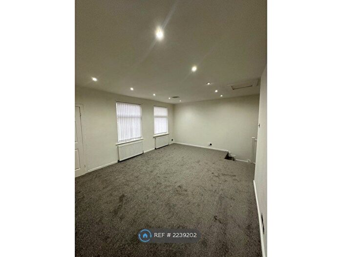 2 Bedroom Flat To Rent In Victoria Street, Hebburn, NE31