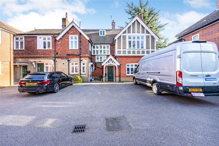 2 Bedroom Flat To Rent In Wickwood Court, Sandpit Lane, St. Albans, AL1