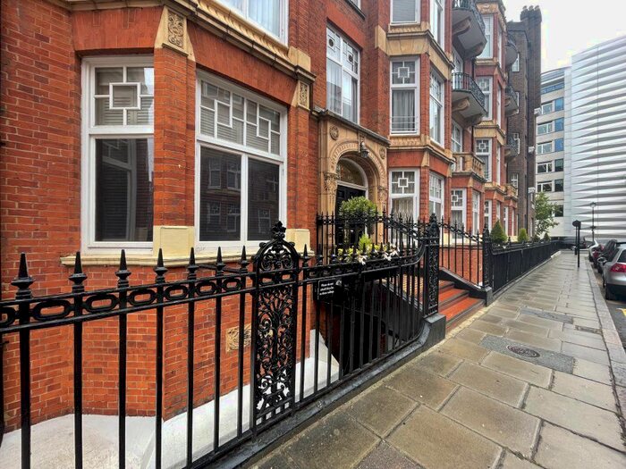 3 Bedroom Flat To Rent In Montagu Mansions, London, W1U