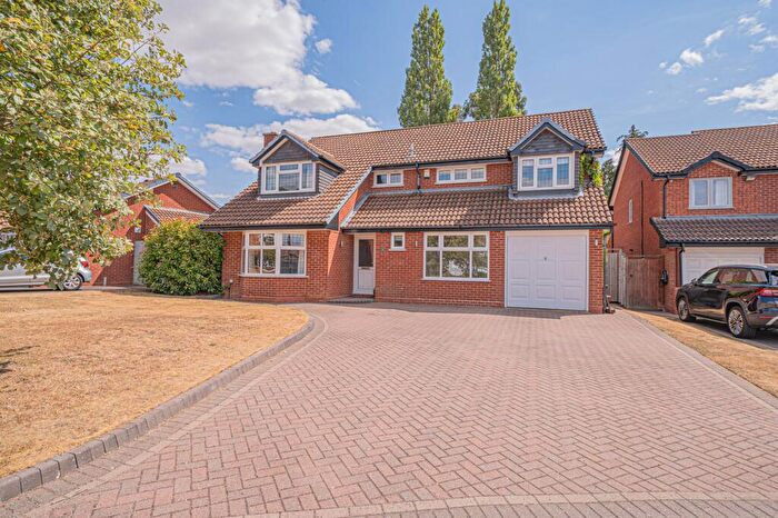 5 Bedroom Detached House For Sale In Willowbank Road, Knowle, B93