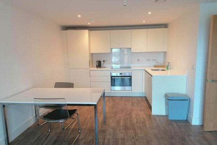 1 Bedroom Flat To Rent In Queens House, Bicester, OX25