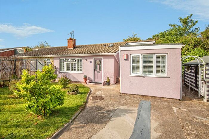 3 Bedroom Semi-Detached Bungalow For Sale In Sparrows Herne, Clacton-On-Sea, CO15