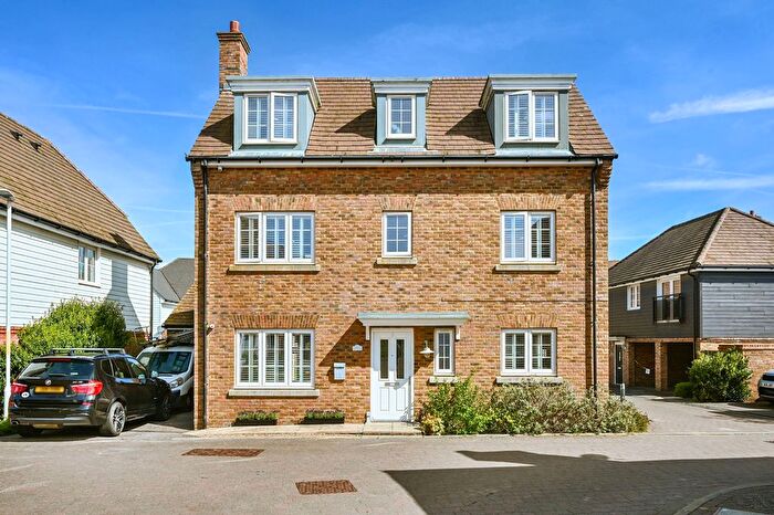 4 Bedroom Detached House To Rent In Cormorant Place, Finberry, TN25