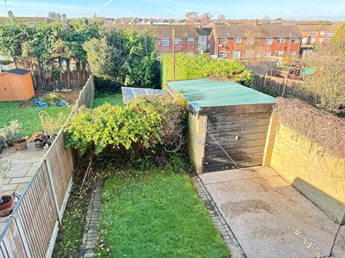 3 Bedroom End Of Terrace House For Sale In Longridge, Sittingbourne, ME10