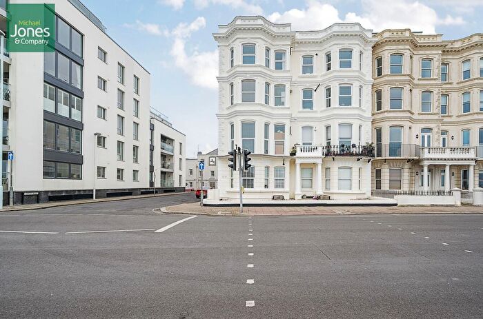 1 Bedroom Flat To Rent In Marine Parade, Worthing, West Sussex, BN11