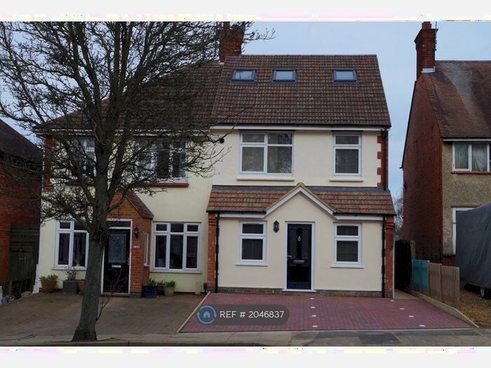 1 Bedroom Flat To Rent In Kingsley Road, Northampton, NN2