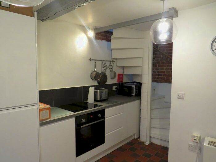 1 Bedroom Terraced House To Rent In The Chewar, Buckingham, MK18