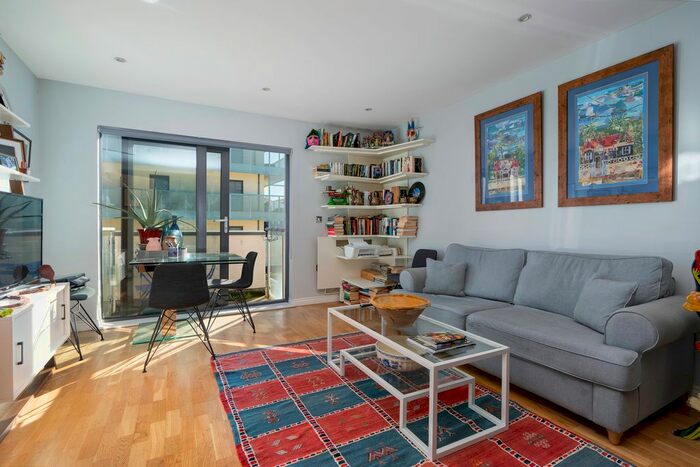 1 Bedroom Flat To Rent In Oval Road, London, NW1