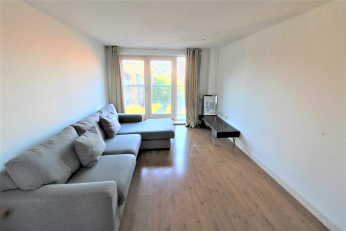 2 Bedroom Flat To Rent In Heathfield Court, Tredegar Road, London, E3