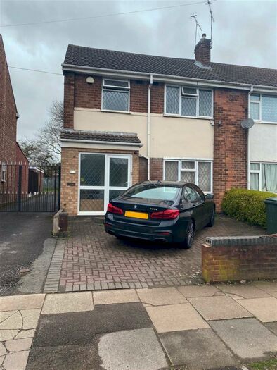 3 Bedroom Semi-Detached House To Rent In Beake Avenue, Radford, Coventry, CV6