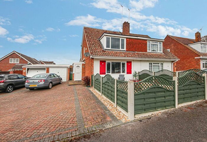 3 Bedroom Semi Detached Bungalow For Sale In The Grove, Sholing, SO19