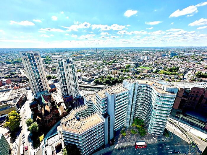 2 Bedroom Flat To Rent In Pinnacle Apartments, Saffron Central Square, Croydon, CR0