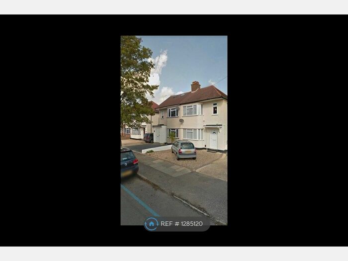 3 Bedroom Semi-Detached House To Rent In Milverton Drive, Ickenham, Uxbridge UB10