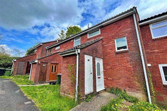 3 Bedroom Detached House To Rent In Badger Farm, SO22