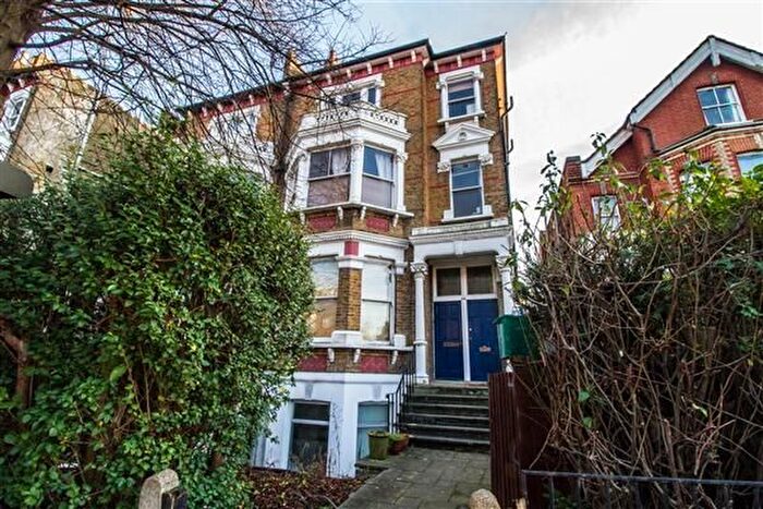 2 Bedroom Flat To Rent In Worple Road, Wimbledon, SW20